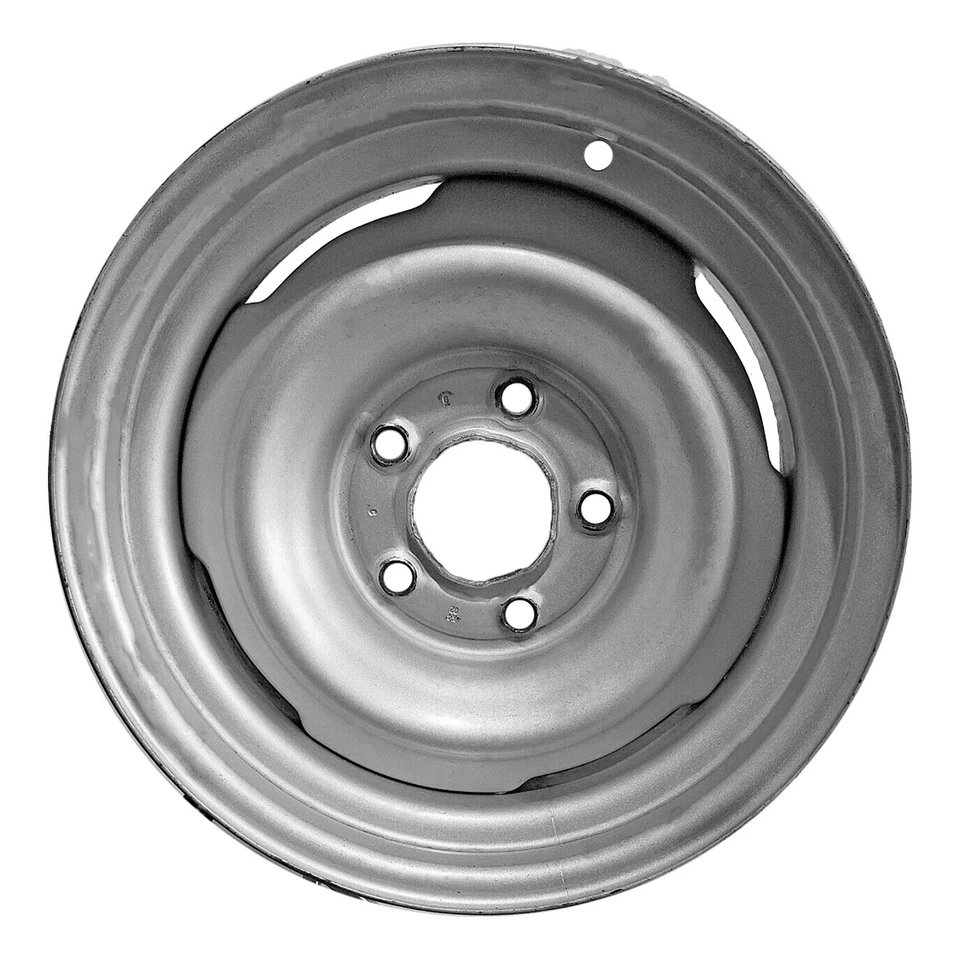 08030 Reconditioned OEM 15x7 Silver Steel Wheel fits 1996-1999 Chevrolet C1500 - Image 1 of 1