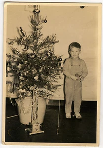 PHOTO ANCIENNE - VINTAGE SNAPSHOT - CADEAUX GRUE SAPIN DE NOËL -CHRISTMAS - Picture 1 of 1
