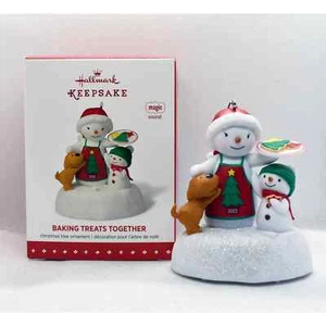 2015 Hallmark Keepsake Magic Baking Treats Together Christmas Ornament 1222!!! - Picture 1 of 8
