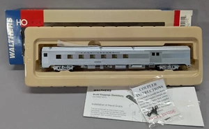 HO scale Walthers # 932-6472 ROCK ISLAND 85' Budd Baggage Dormitory - Picture 1 of 9