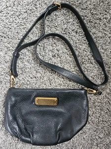 Marc Jacobs New York Crossbody Purse Handbag Black Leather Small Gold Hardware - Picture 1 of 10