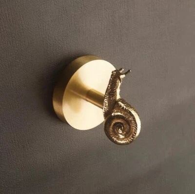 Caracol Hecho a Mano Latón Sólido Animal Gancho Montado en la Pared Abrigo Ropa Dorado Moderno Llave Foto 1 de 3