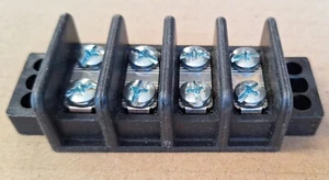 4 Pole 30A Terminal Block - Picture 1 of 3