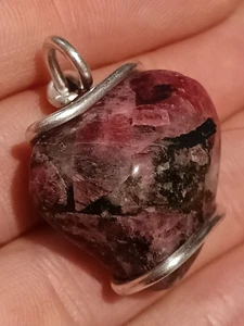 Rhodonite pendant natural pink and black stone crystal mineral handmade - Picture 1 of 11
