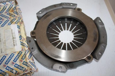 NISSAN 30210-2T300 CLUTCH PRESSURE PLATE. 1983-1986 720 PICKUP W/ 2.5L DIESEL - Image 1 of 4