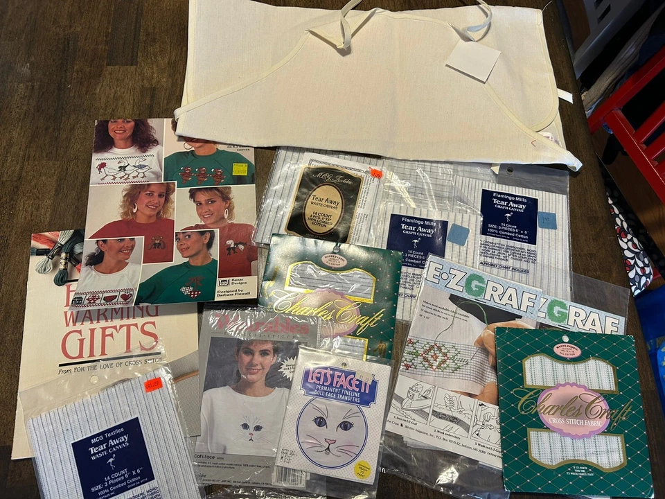 Lote de lona ponto cruz resíduos Charles artesanato contagem/tamanhos mistos padrões e avental - Imagem 1 de 4