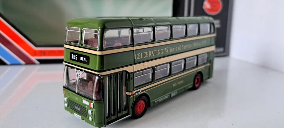 BRISTOL VR SERIE III WEST RIDING   NEUF EN BOITE BUS EFE 20427 ECHELLE 1/76 - Photo 1/4