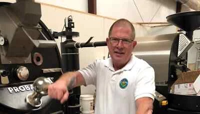 BLUE MACAW COFFEE ROASTERS ESPRESSO 3 BEAN COFFEE BEANS FRESH DARK ROASTED 2 POUNDS VERY SMOOTH.