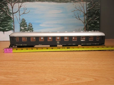 O GAUGE LIMA Passenger CAR #1 - Image 1 of 4