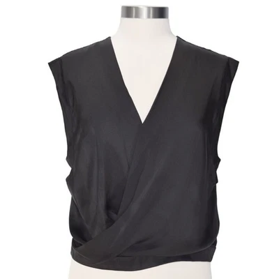 NUEVO ROBERT RODRIGUEZ Top Corto Negro Satinado Cuello en V Envoltura NUEVO Foto 1 de 4