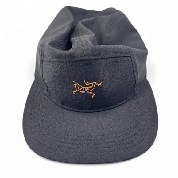 Gorra Arc'teryx Calidum 5 paneles para hombre talla OS negra con logotipo de pájaro gorpcore senderismo Foto 1 de 4