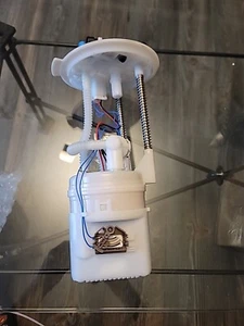 1 pc Fuel Pump Assembly For Hyundai Santa Fe Sport Kia Sorento 2013-2018《 - Picture 1 of 4