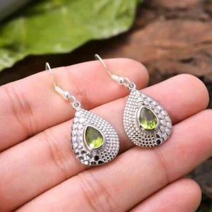 92.5 Sterling Silver 1.5"Long Dangle Earring 5.5Gram Silver Natural Peridot Pear - Picture 1 of 3