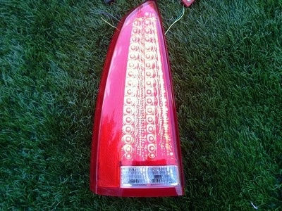 2006-2011 CADILLAC DTS DRIVER SIDE L TAILLIGHT OEM - Image 1 of 4