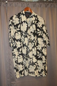 Tommy Jeans Hilfiger Button Shirt M Short Sleeve-Digital floral print - Picture 1 of 6