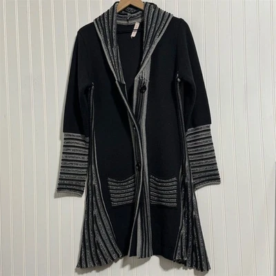 Abrigo con Capucha EVALINKA Lana Cachemira Negro Metálico Plumero Tejido Talla 3 (L/XL) Foto 1 de 4