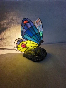 Quoizel Tiffany Style Stained Glass Butterfly Lamp Light 9" Beautiful Rose Base - Picture 1 of 9