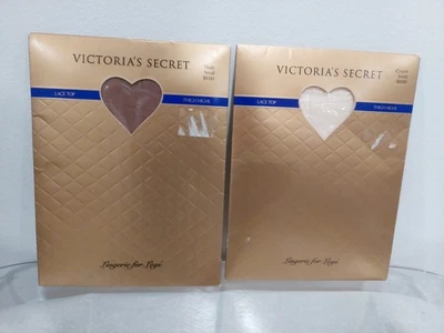 Dos pares Victoria's Secret encaje top muslo pequeño medio y crema Foto 1 de 4