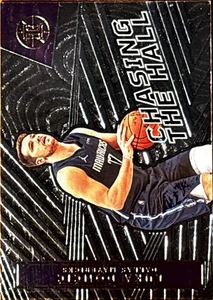 2021-22 Panini Illusioni - Inseguendo la Sala Luka Dončić #7 - Foto 1 di 2