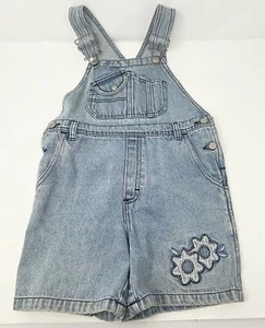 VTG Oshkosh B’Gosh Girls Sz 5 Overalls Denim Pocket Flower Patch Shorts Shortall - Picture 1 of 8