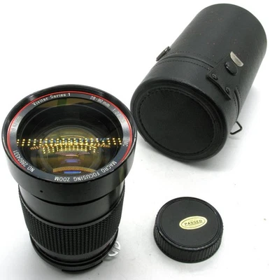 Vivitar 28-90mm Komine Series 1 f/2.8-4.0 Canon FD-Mnt Zoom Lens w/Case nr Mint - Image 1 of 4