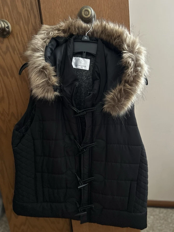 Chaqueta Chaleco Vanity Puffer Invierno Negro Imitación Piel Capucha Forrada de Vellón M Nuevo con Etiquetas Foto 1 de 1