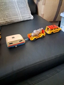 Circus Vehicle Toys, Landrover And Ellephant Trailer, Caravan Living Quarters. - Picture 1 of 6