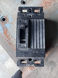 General Electric Te122100 Circuit Breaker 100A 2P 240V - Picture 1 of 4