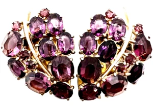 Gorgeous Pair of Dazzling Purple Dress Clips ~ Leaf Shape with Large Stones - Picture 1 of 4
