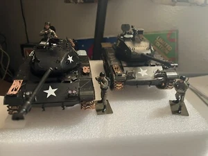 2 Tanks Model of M41 Walker Bulldog in 1:35 scale + 3 Soldiers As Pic see Video - Picture 1 of 10