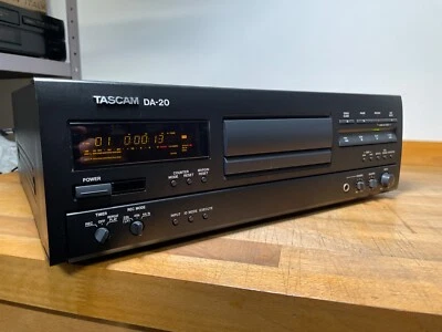 Tascam DA-20 dat recorder - Imagen 1 de 4