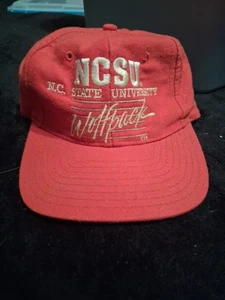   NCSU Wolfpack Vtg Red Signatures Snapback Hat Rare One Size - Picture 1 of 3