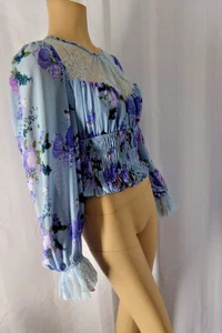 Free People Crop Tops Bluse Shirt Gr. Small blau Kombi Blumen Spitzenbesatz neu mit Etikett - Bild 1 von 6