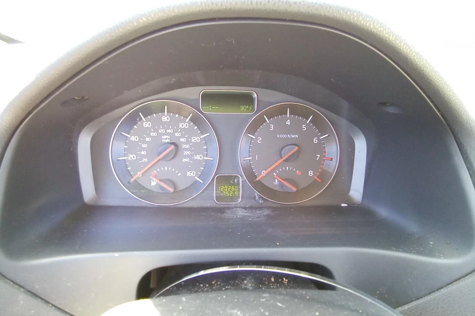 2011 C30 OE medidor de velocidade cluster 120K milhas Volvo - Imagem 1 de 4