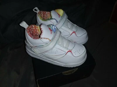 Jordan Jumpman 2010 correas infantiles niñas talla 7,5C blanco/patente cuero/arco iris  Foto 1 de 4