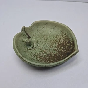 Vintage Teller Aschenbecher Blattform mit 3D Frosch | Frosch auf Servierplatte Blatt - Bild 1 von 15