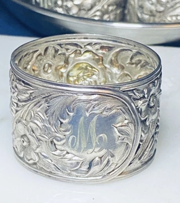 Anillo de servilleta de plata esterlina ~ Maryland Rose Repoussé #28 por S. Kirk & Son Foto 1 de 4