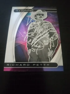 2021 Panini Prizm Titan #11 Richard Petty Autographed Card - Picture 1 of 1