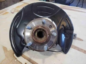 2010-2015 Chevy Camaro Front Left Driver Spindle Knuckle Assembly Oem - Picture 1 of 2
