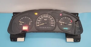 Chevrolet Venture 2002 cuadro de instrumentos usado P#10317700 - Imagen 1 de 7