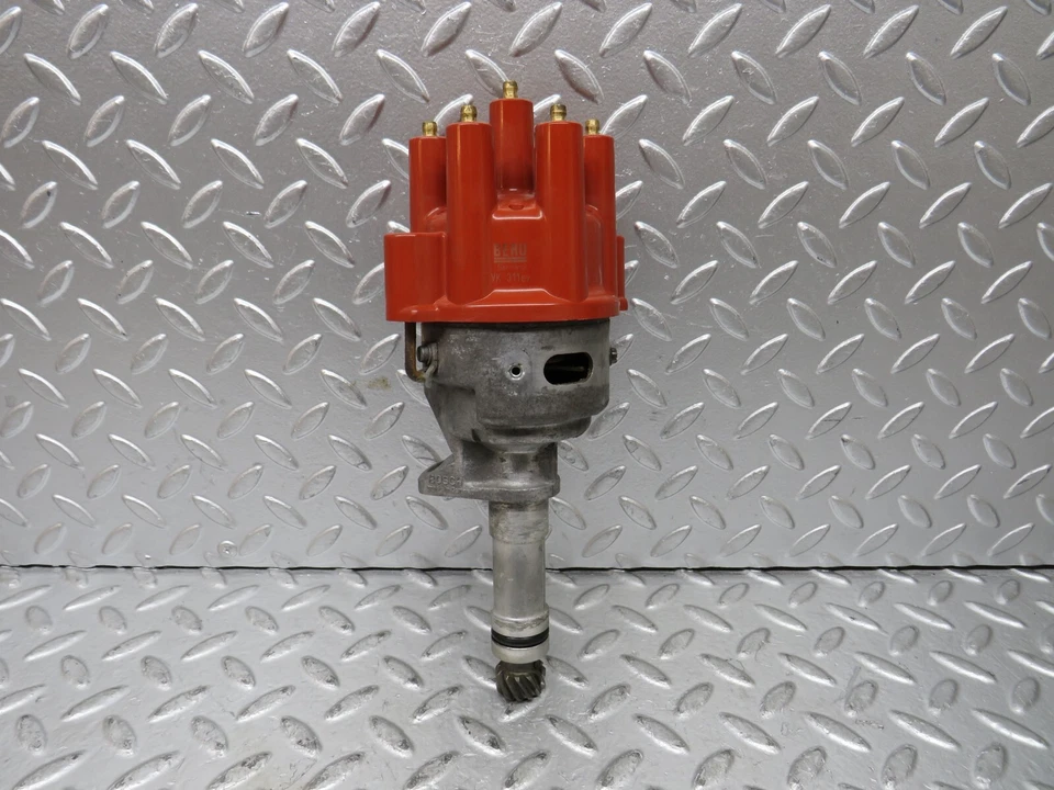 ⚙27385⚙ Mercedes-Benz W123 280E Ignition Distributor Bosch 0031580901 - Image 1 of 4