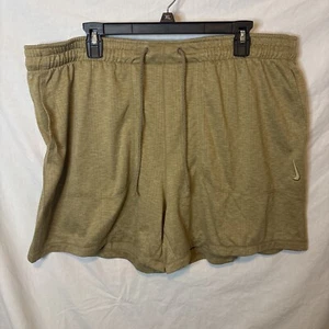 ($ 65) Nike Yoga Dri-FIT 5" ungefütterte Trainingsshorts Herren 2XL beige hellbraun FB7786-247 - Bild 1 von 7