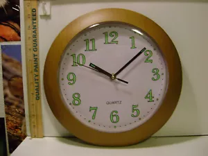12" moderne GRÜN NUMMERIERTE Quarz WANDUHR - Bild 1 von 1