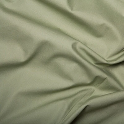 100% Cotton Poplin Fabric Plain - GREEN - Craft Fabric Material Metre - Image 1 of 2