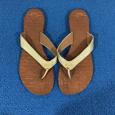 Sandalias de tanga Tory Burch para mujer Thora medallón dorado correa de cuero talla 9M Foto 1 de 4