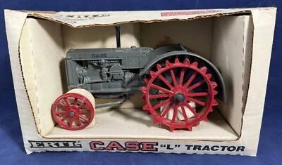 Trator ERTL CASE "L" escala 1/16 edição especial metal fundido - Imagem 1 de 4
