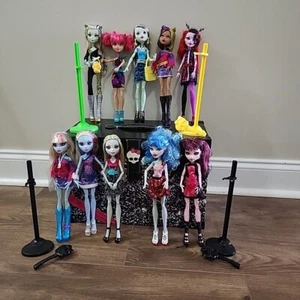 Lotto Monster High imperdibili 10 bambole con tutto quello in foto spedizione "leggi bene" - Foto 1 di 23