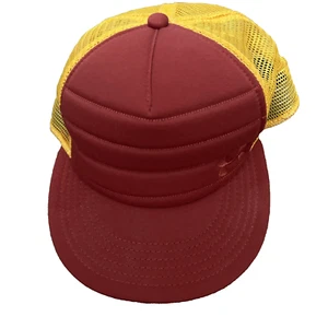 Vintage Under Armour Golf Cap Burgundy mit gelber Mesh Mütze - Bild 1 von 9