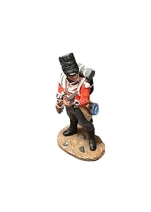 King & Country British Coldstream Guard Standing Ready - Picture 1 of 3
