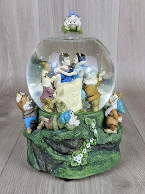 Disney Blancanieves y los siete enanitos Globo de nieve Bola Caja de música Príncipe REPARADA Foto 1 de 4